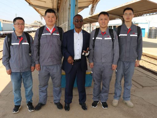[:en]Formation à la maintenance de wagons porte-conteneurs neufs, une équipe de techniciens chinois séjourne à la SNCC.SA[:fr]Formation à la maintenance de wagons porte conteneurs neufs, une équipe de techniciens chinois séjourne à la SNCC SA[:]